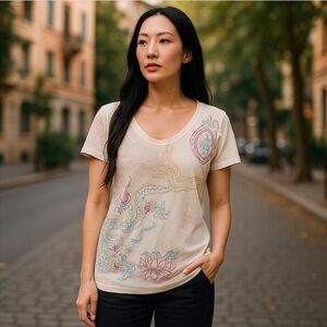 Lucky Brand Vintage Rare Women's Cream Graphic Dragon White Lotus Teeshirt